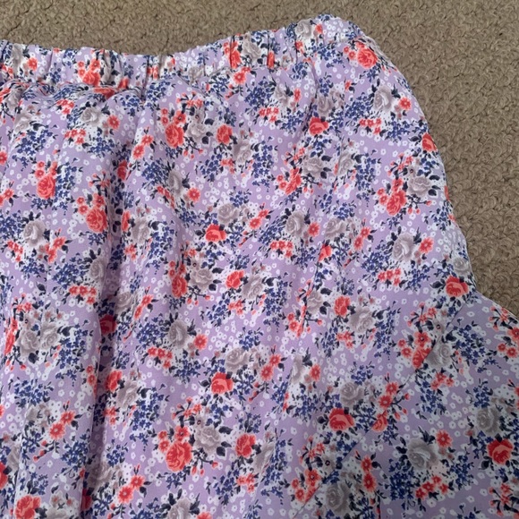 Floral Shorts - Picture 3 of 4